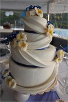 wedding yacht charter special - AKASHA Wedding Cake