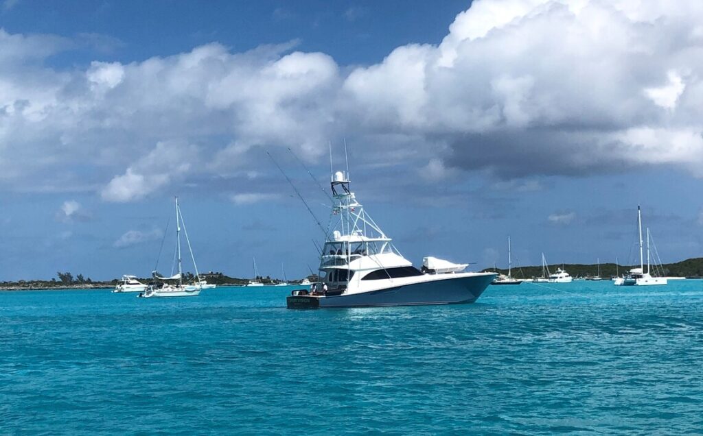 Crystal clear ocean waters on your Deep-Sea Fishing Charter Bahamas